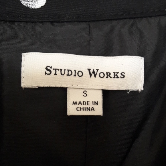 Light jacket - perfect for spring. NEW - Picture 2 of 5